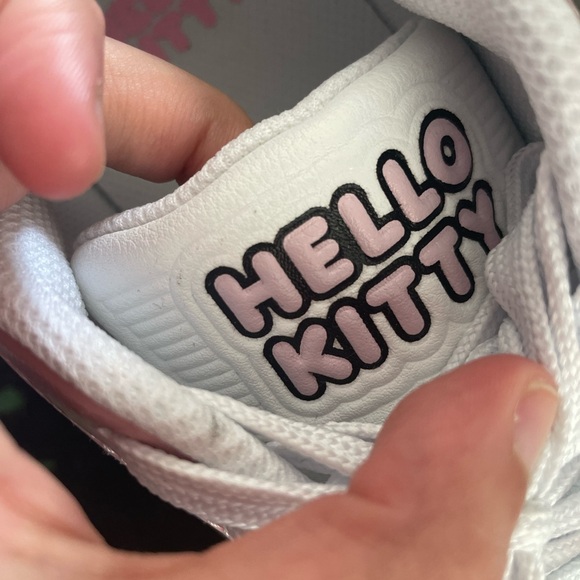 Hello Kitty Sneakers - Picture 9 of 9
